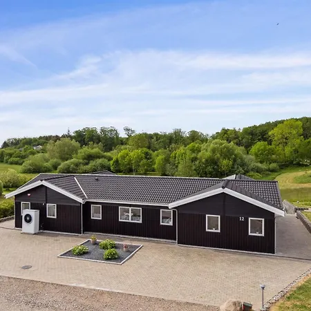 Edo - 575m From The Sea By Interhome