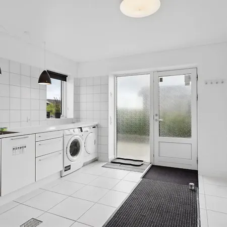 Edo - 575m From The Sea By Interhome בית נופש